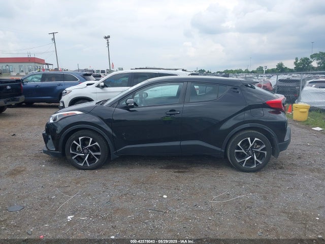 Toyota C-HR XLE 2018 NMTKHMBX6JR047761 Image 14