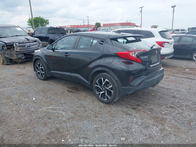 Toyota C-HR XLE 2018 NMTKHMBX6JR047761 Image 3