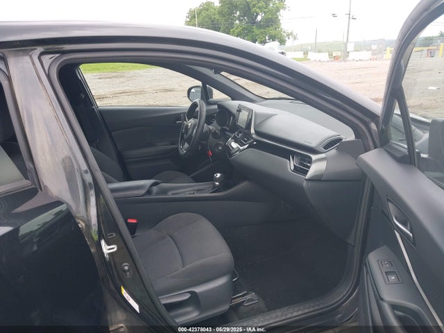 Toyota C-HR XLE 2018 NMTKHMBX6JR047761 Image 5