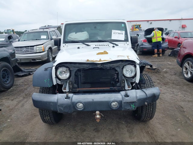 1C4AJWAG9HL611476 Jeep Wrangler Sport 4x4