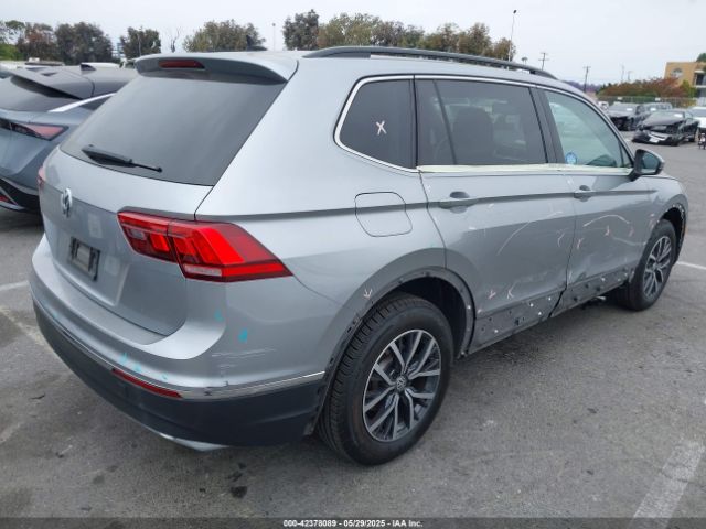 3VV3B7AX0LM108973 Volkswagen Tiguan 2.0t Se/2.0t Se R-line Black/2.0t Sel
