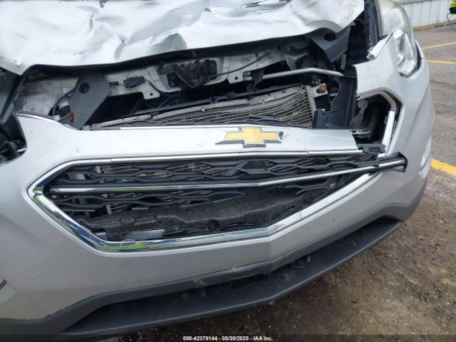 2GNALCEK8H1558113 Chevrolet EQUINOX LT