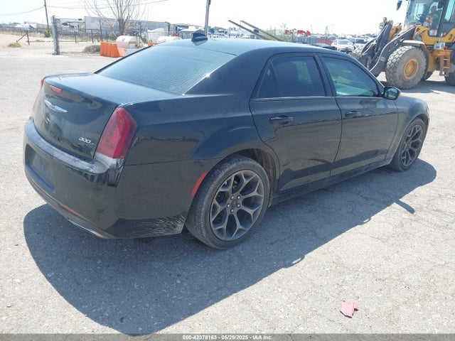 Chrysler 2015 2015 2C3CCABG8FH756463 Image 4