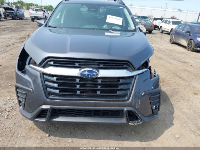 4S4WMAND8P3433800 Subaru Ascent Limited 8-passenger
