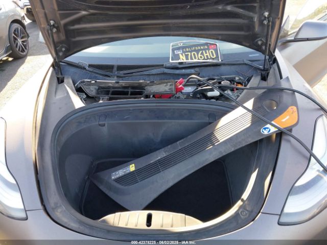 5YJ3E1EAXJF012066 Tesla Model 3 Long Range/mid Range