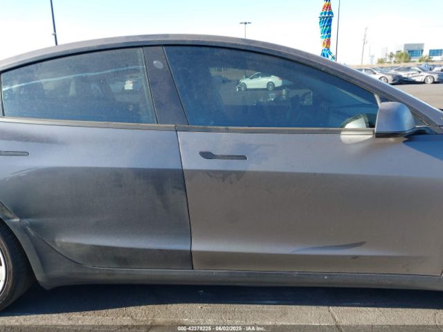 5YJ3E1EAXJF012066 Tesla Model 3 Long Range/mid Range