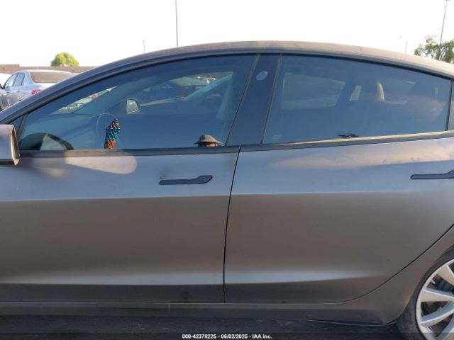 5YJ3E1EAXJF012066 Tesla Model 3 Long Range/mid Range