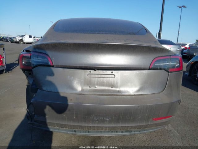 5YJ3E1EAXJF012066 Tesla Model 3 Long Range/mid Range