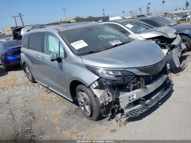 2021 TOYOTA SIENNA 5TDJRKEC7MS033301