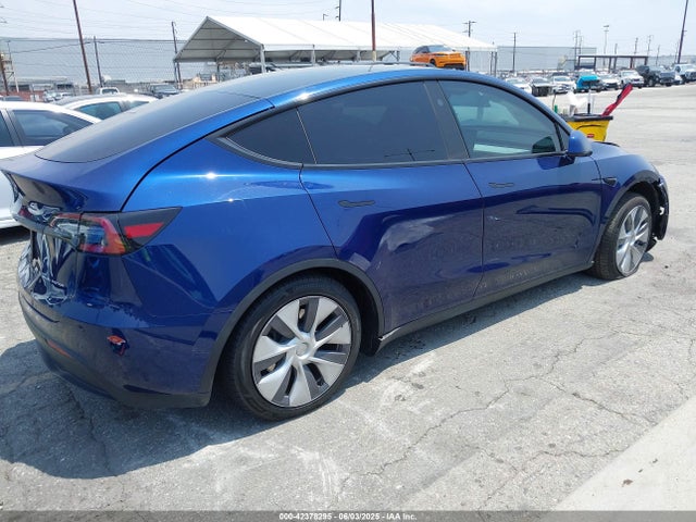 2023 TESLA MODEL Y 7SAYGDEE5PF902698 Photo 3