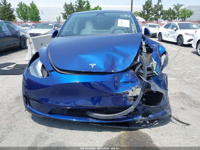 2023 TESLA MODEL Y 7SAYGDEE5PF902698 Photo 5