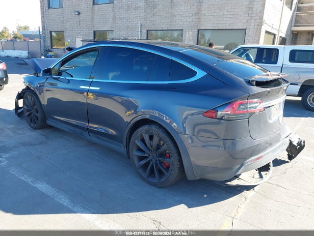 2019 TESLA MODEL X 5YJXCBE26KF153210 Photo 2