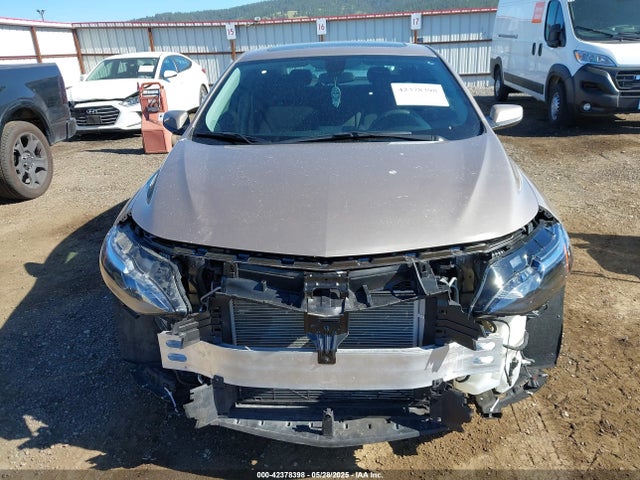 1G1ZD5ST7NF116129 Chevrolet Malibu Fwd Lt