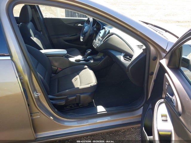 1G1ZD5ST7NF116129 Chevrolet Malibu Fwd Lt