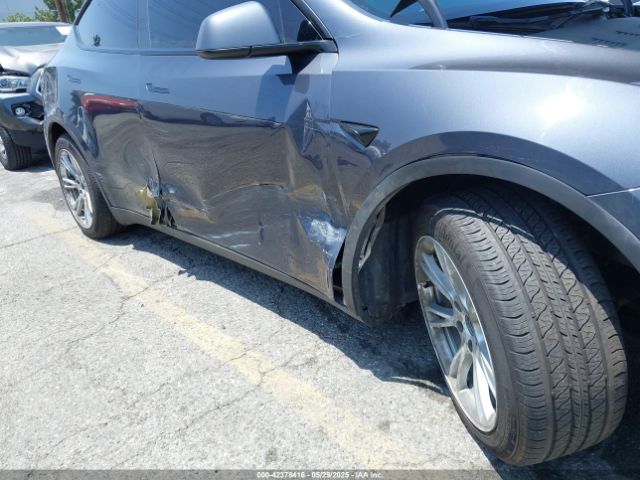 2023 TESLA MODEL Y 7SAYGDEE3PF806715 Photo 5