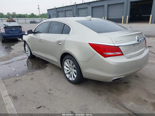 Buick lfx 2015 1G4GB5G31FF246451 Image 3
