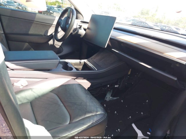 5YJYGDEEXMF131163 Tesla Model Y