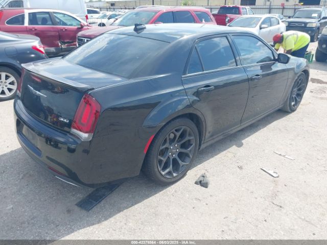 2019 CHRYSLER 300 2C3CCAAGXKH528704 Photo 3