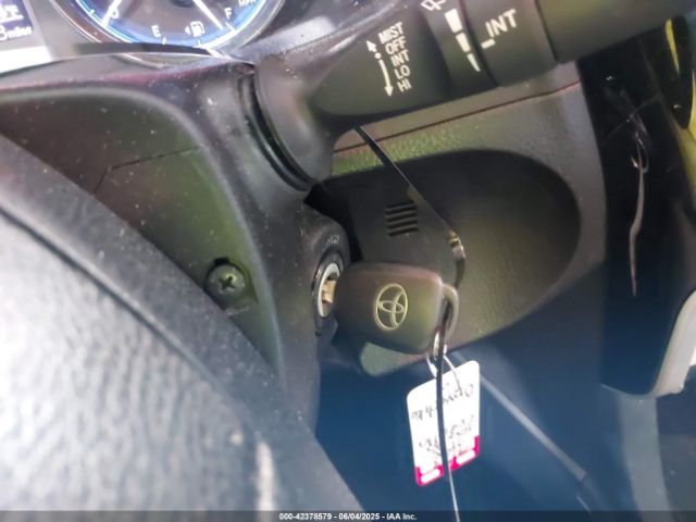 2T1BURHE4JC051221 Toyota COROLLA LE