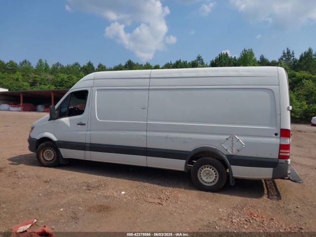 WD3PE8DE5E5831664 Mercedes-Benz Sprinter 2500 High Roof