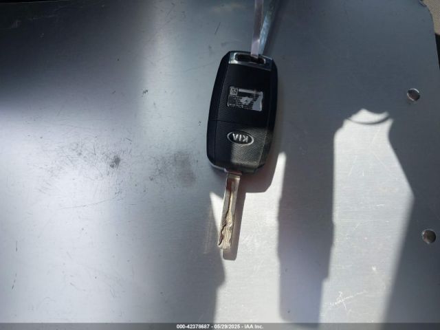 KNDJN2A25E7037030 KIA Soul