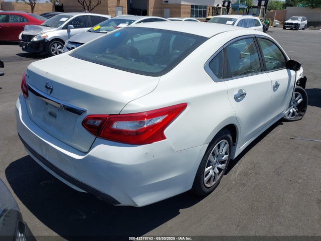 1N4AL3AP0HN330976 Nissan 2017
