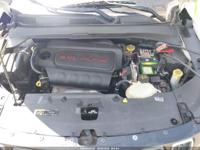 3C4NJDBB2JT328209 Jeep Compass Latitude