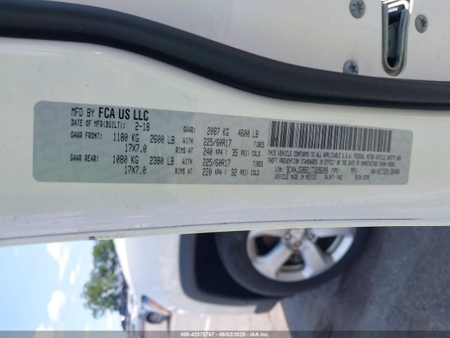 3C4NJDBB2JT328209 Jeep Compass Latitude