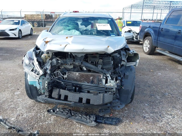 42378817 :رقم المزاد ، 3N1CP5CV7LL509798 vin ، 2020 Nissan Kicks Sv Xtronic Cvt مزاد بيع