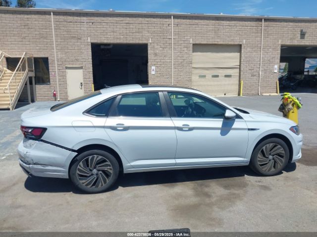 3VWG57BU8KM040476 Volkswagen 1.4 tsi