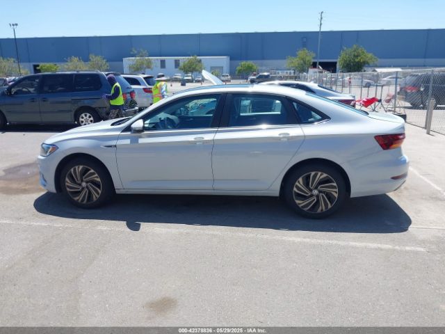 3VWG57BU8KM040476 Volkswagen 1.4 tsi