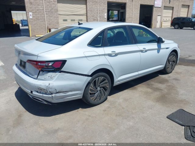 3VWG57BU8KM040476 Volkswagen 1.4 tsi