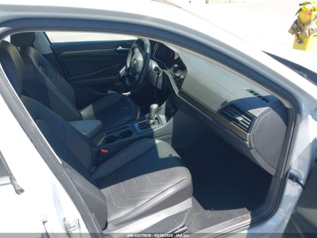 3VWG57BU8KM040476 Volkswagen 1.4 tsi