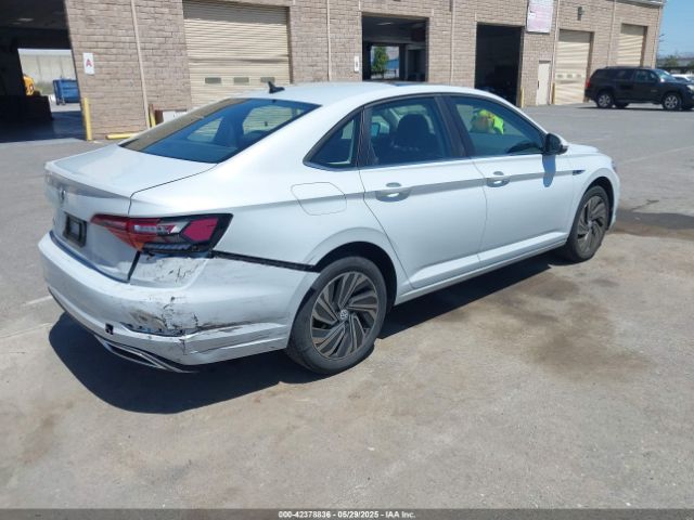 3VWG57BU8KM040476 Volkswagen 1.4 tsi