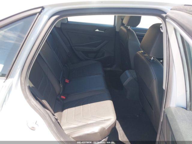 3VWG57BU8KM040476 Volkswagen 1.4 tsi