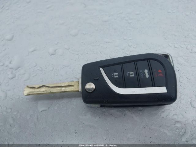 5YFEPRAE7LP047472 Toyota COROLLA LE