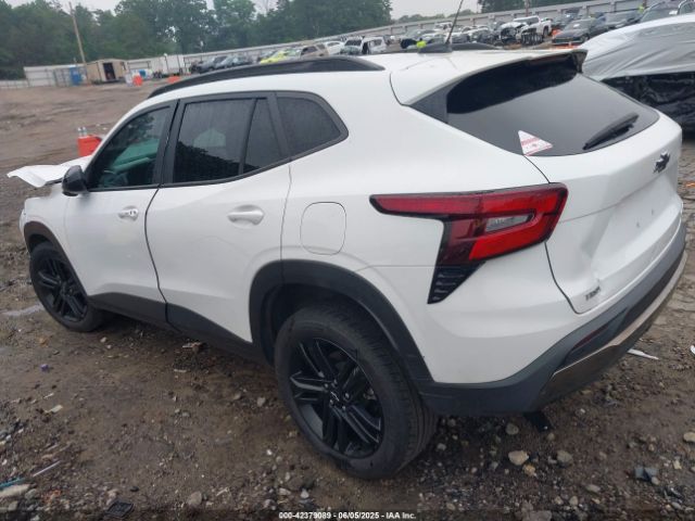 2024 CHEVROLET TRAX KL77LKE28RC189212 Photo 2