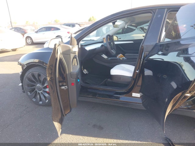 7SAYGDEF4NF564975 Tesla 2022