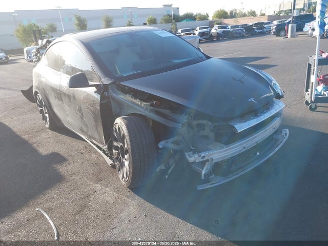 7SAYGDEF4NF564975 Tesla 2022