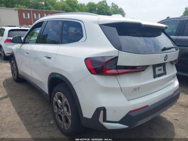 2023 BMW X1 WBX73EF06P5W91223 Photo 2