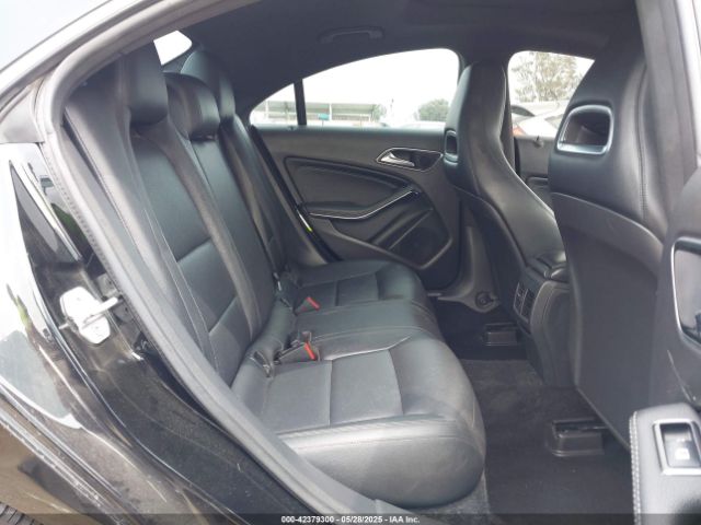 WDDSJ4EB6EN131263 Mercedes-Benz CLA-Class