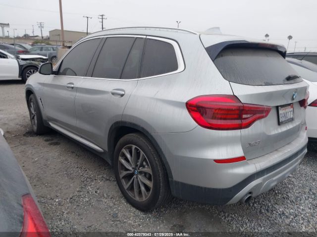 2018 BMW X3 5UXTR9C52JLD68860 Photo 2