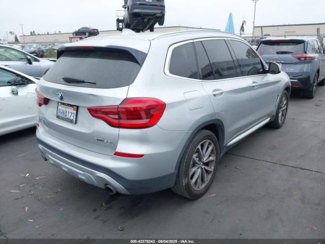2018 BMW X3 5UXTR9C52JLD68860 Photo 3