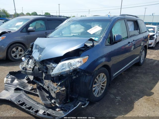 2017 TOYOTA SIENNA 5TDYZ3DC2HS864152 Photo 1