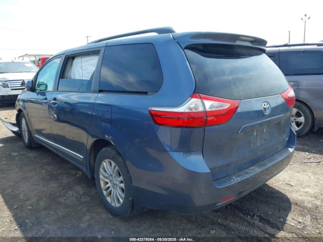 2017 TOYOTA SIENNA 5TDYZ3DC2HS864152 Photo 2