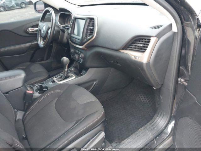 1C4PJMCS0FW750570 Jeep Cherokee Latitude