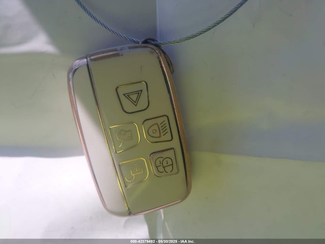 2017 JAGUAR XE SAJAJ4BV2HA970361 Photo 10