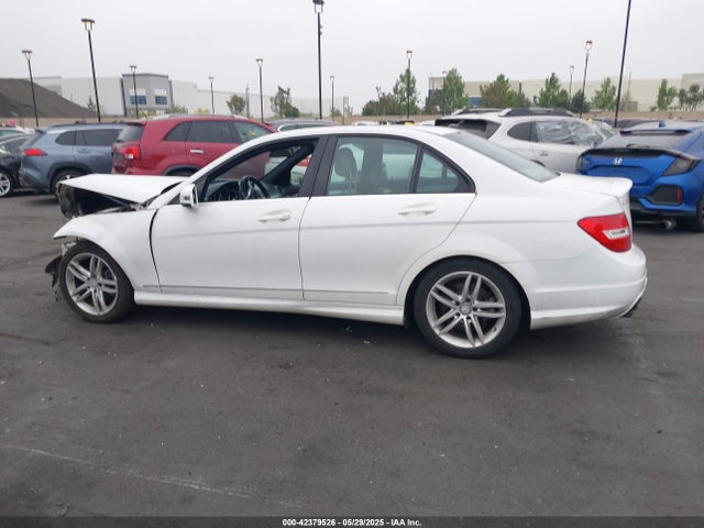 WDDGF4HB7EA908236 Mercedes-Benz C-Class
