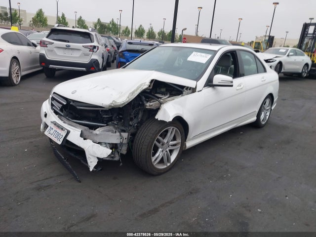 WDDGF4HB7EA908236 Mercedes-Benz C-Class