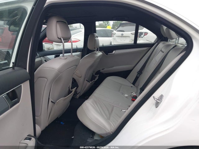 WDDGF4HB7EA908236 Mercedes-Benz C-Class